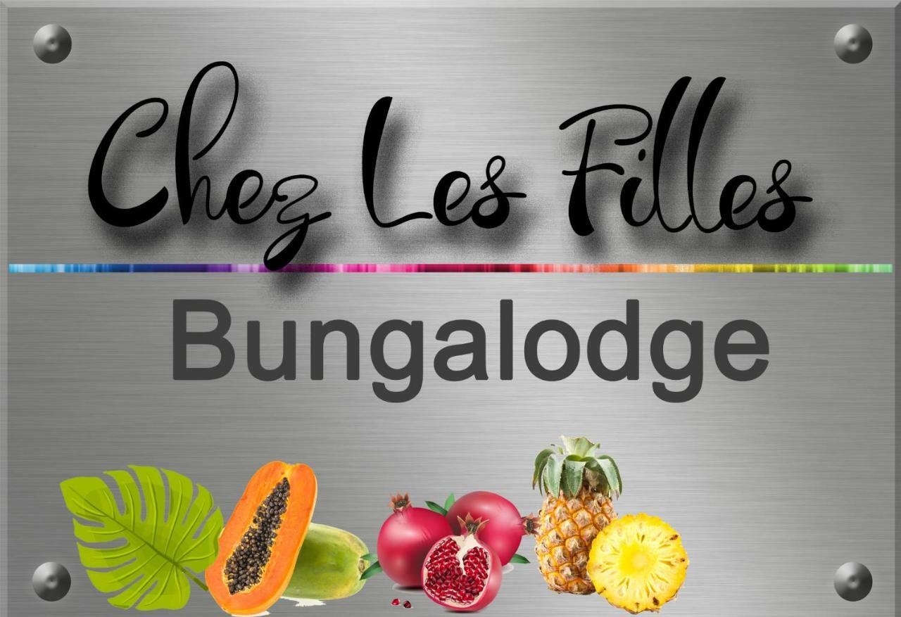 Chez Les Filles - Bungalodge Petite-Ile Ngoại thất bức ảnh